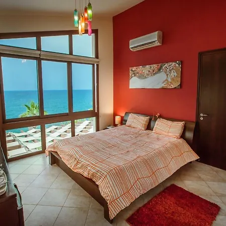 Kallinousa Villa