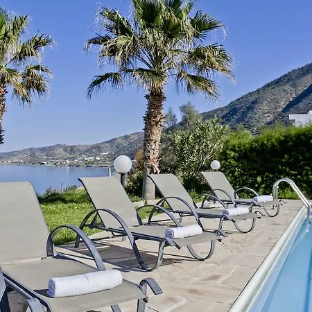 Villa Kallinousa *