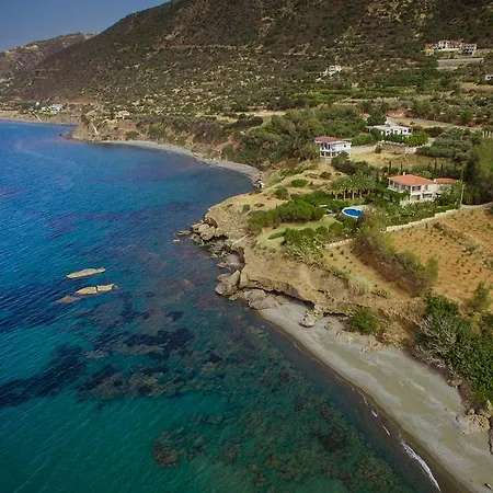 Kallinousa Pomos